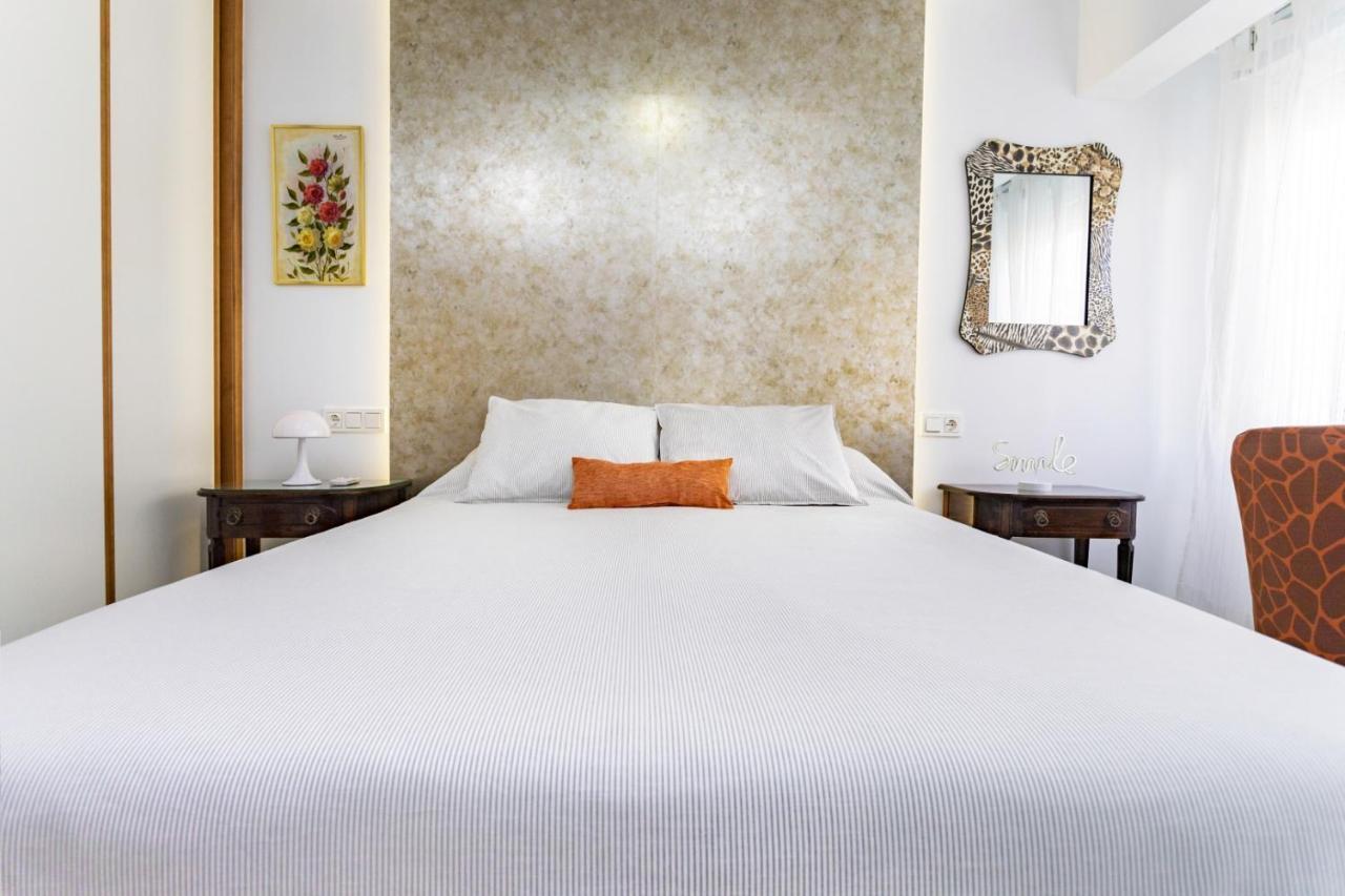 Livemalaga Modern & Vintage Malagueta Apartman Kültér fotó